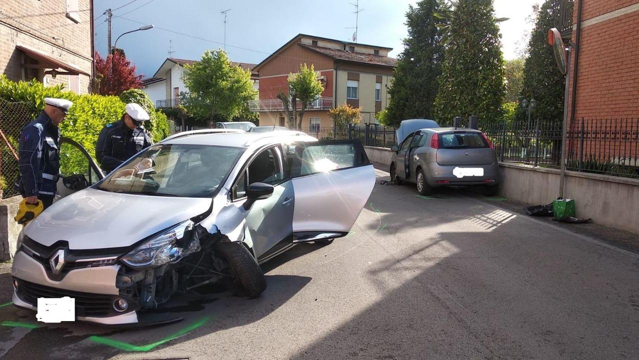 Gli accertamenti della municipale Tresinaro Secchia sull'incidente a Cà de Caroli