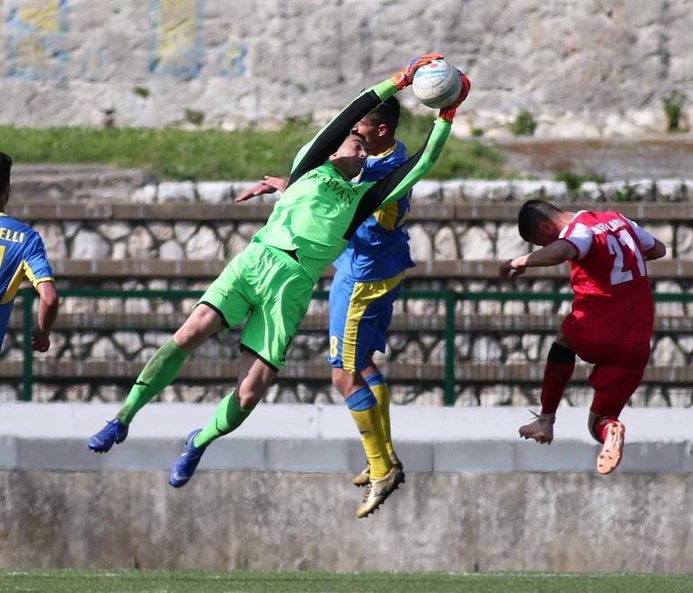 «Biasci dice che è suo? No, no, il primo gol è mio» E Caccavallo si scatena 