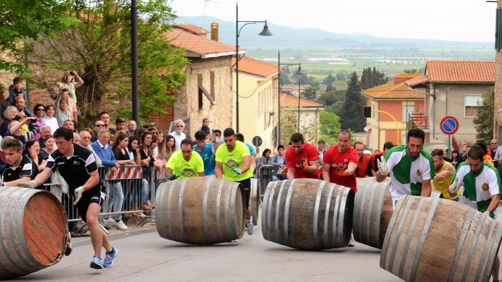 Suvereto oggi in festa per la seconda tappa del Palio delle botti