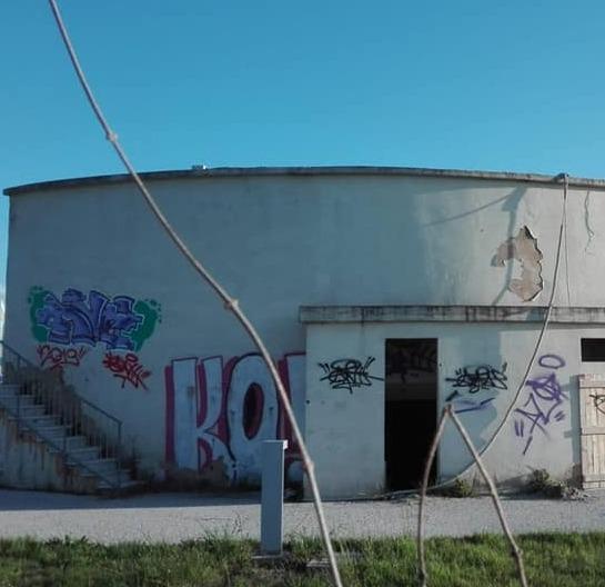 Il teatro “dimenticato” ancora preda dei vandali 
