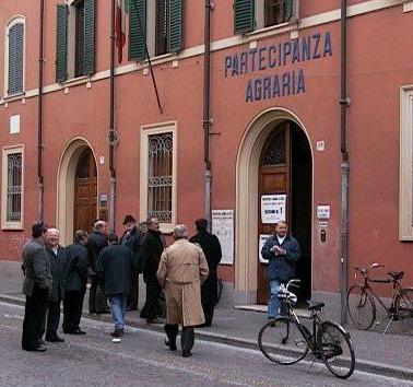 Affittuari contestano la Partecipanza «Aumentate le spese per orti e cortili» 