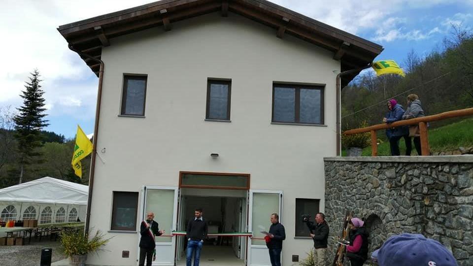 La scommessa di Andrea, a 23 anni apre un’azienda casearia