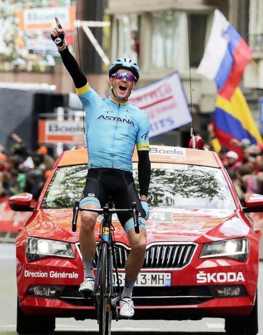 Fuga nel finale, Fuglsang trionfa alla classica Liegi-Bastogne-Liegi 