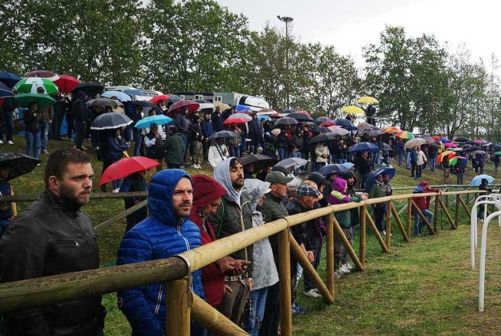 Carboni tira giù Fenu scoppia il parapiglia arrivano i carabinieri Ora rischia la squalifica 
