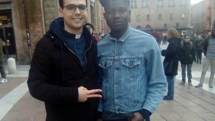 Don Mattia da Modena, un sacerdote sulla Mar Jonio: "Il Vangelo è qui"
