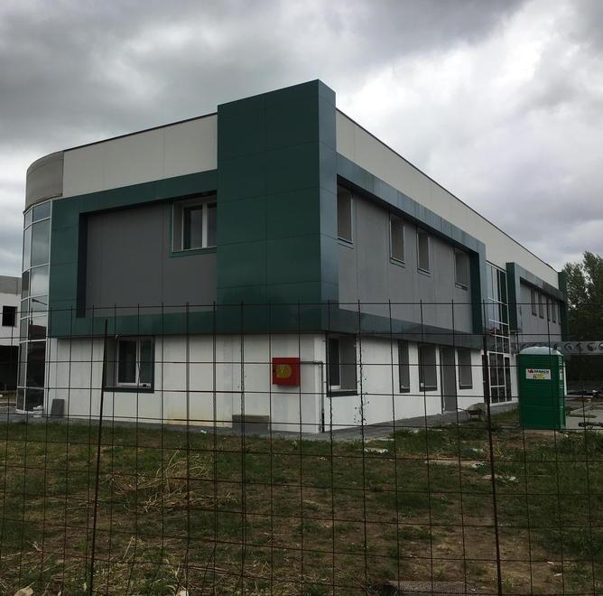 Il cantiere per la costruzione della nuova clinica privata che sorgerà a Capannoli (Foto Franco Silvi)