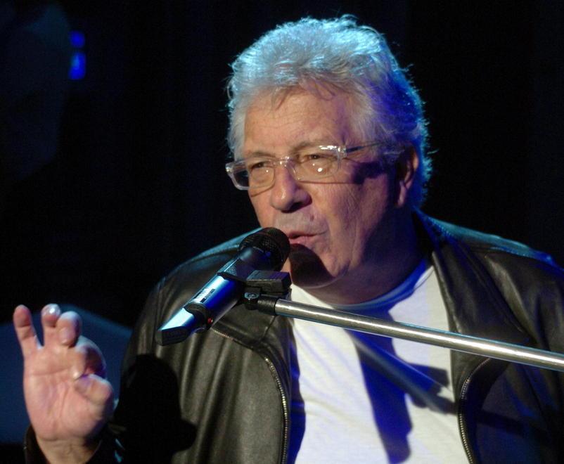 Stasera rinasce il mito della Bussola con la voce di Peppino Di Capri