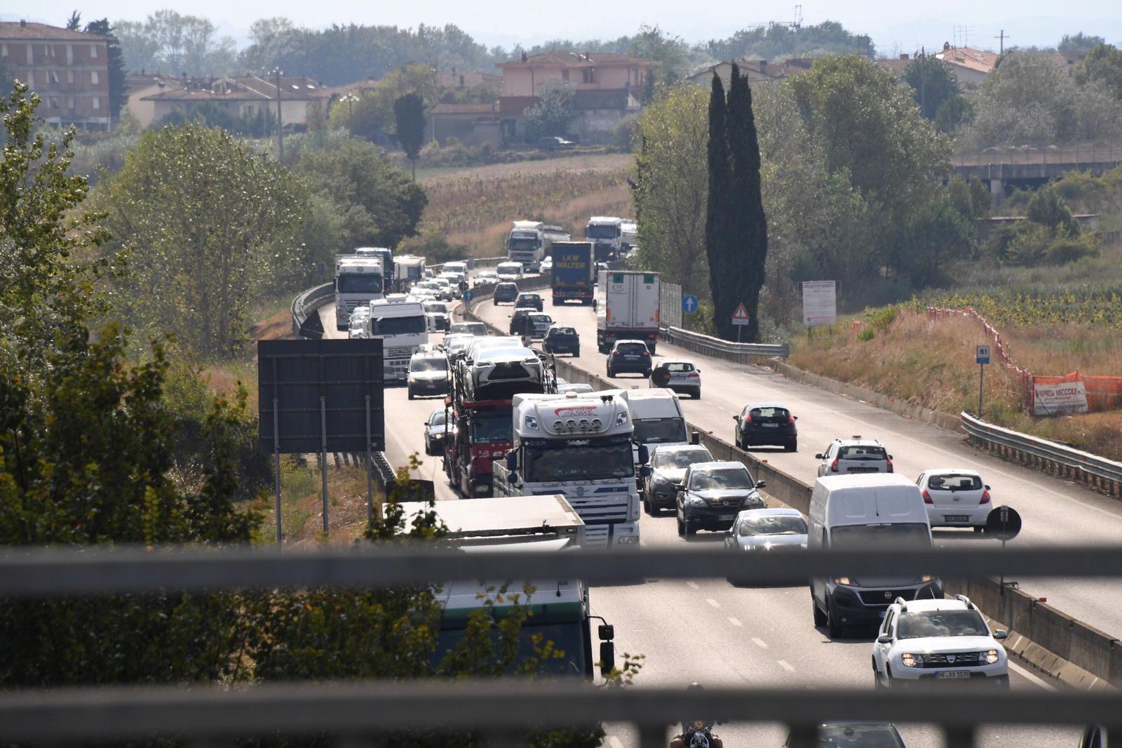 Iniziano i disagi lungo la Fi-Pi-Li: sta per aprire il maxi-cantiere