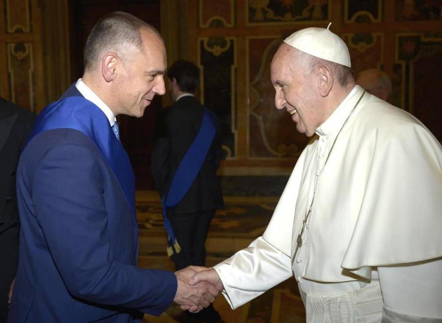 Menesini incontra Papa Francesco con altri amministratori