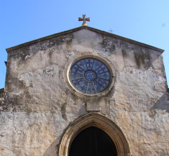 Pieve tinteggiata, è bufera 24 intellettuali in rivolta contro il restauro “giallo” 
