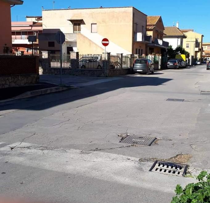 Fa la spesa e viene investito «L’incrocio è pericoloso» 