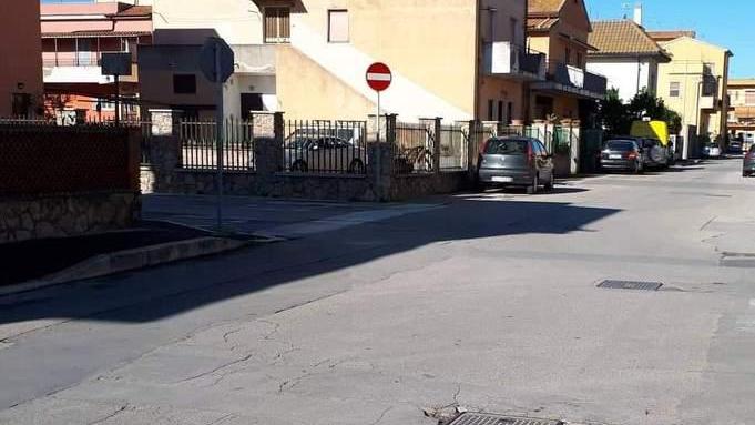 Fa la spesa e viene investito «L’incrocio è pericoloso»