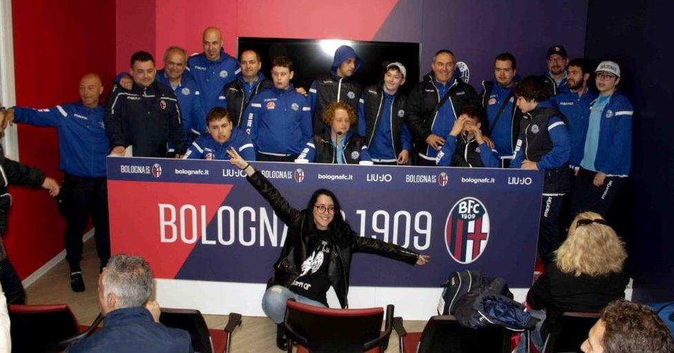 Blu soccer ospiti del Bologna