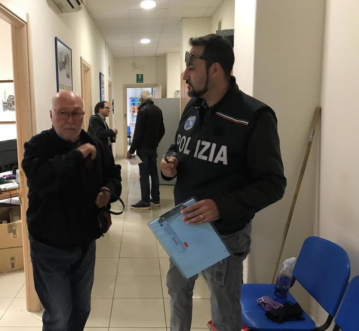 Ladri rubano tre computer poi devastano gli uffici della Uil: «È inaccettabile» 