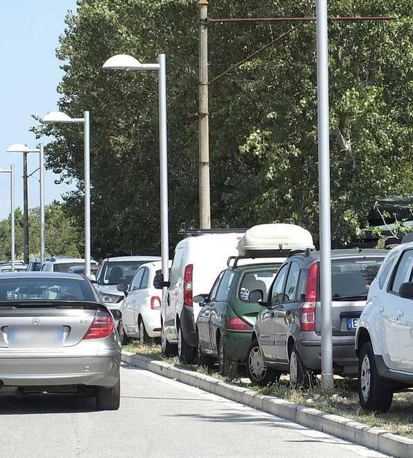 La sosta selvaggia d’estate a Calambrone