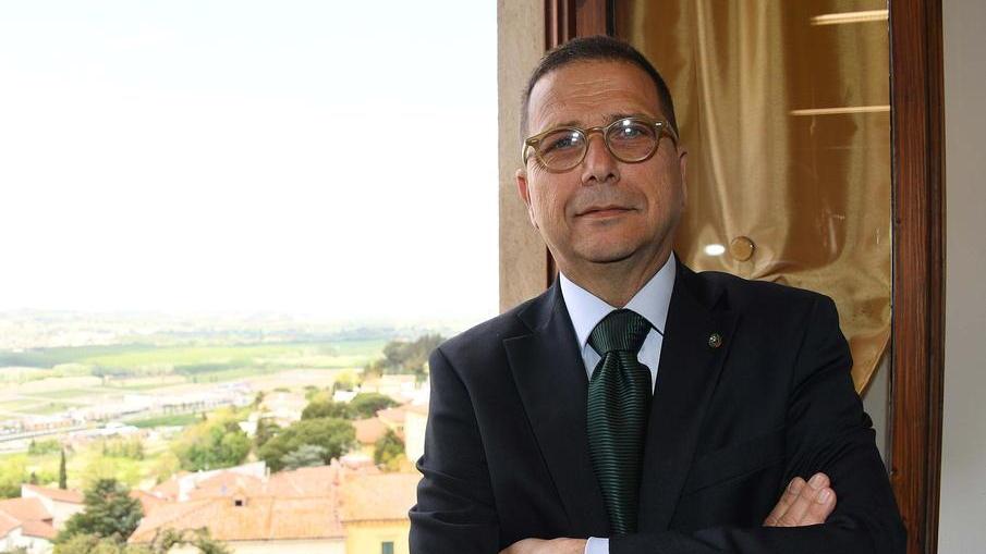 Il generale in lotta con la mafia al fianco del sindaco Macelloni