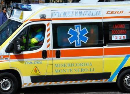 Incidente sul lavoro, operaio precipita da uno yacht: è grave 