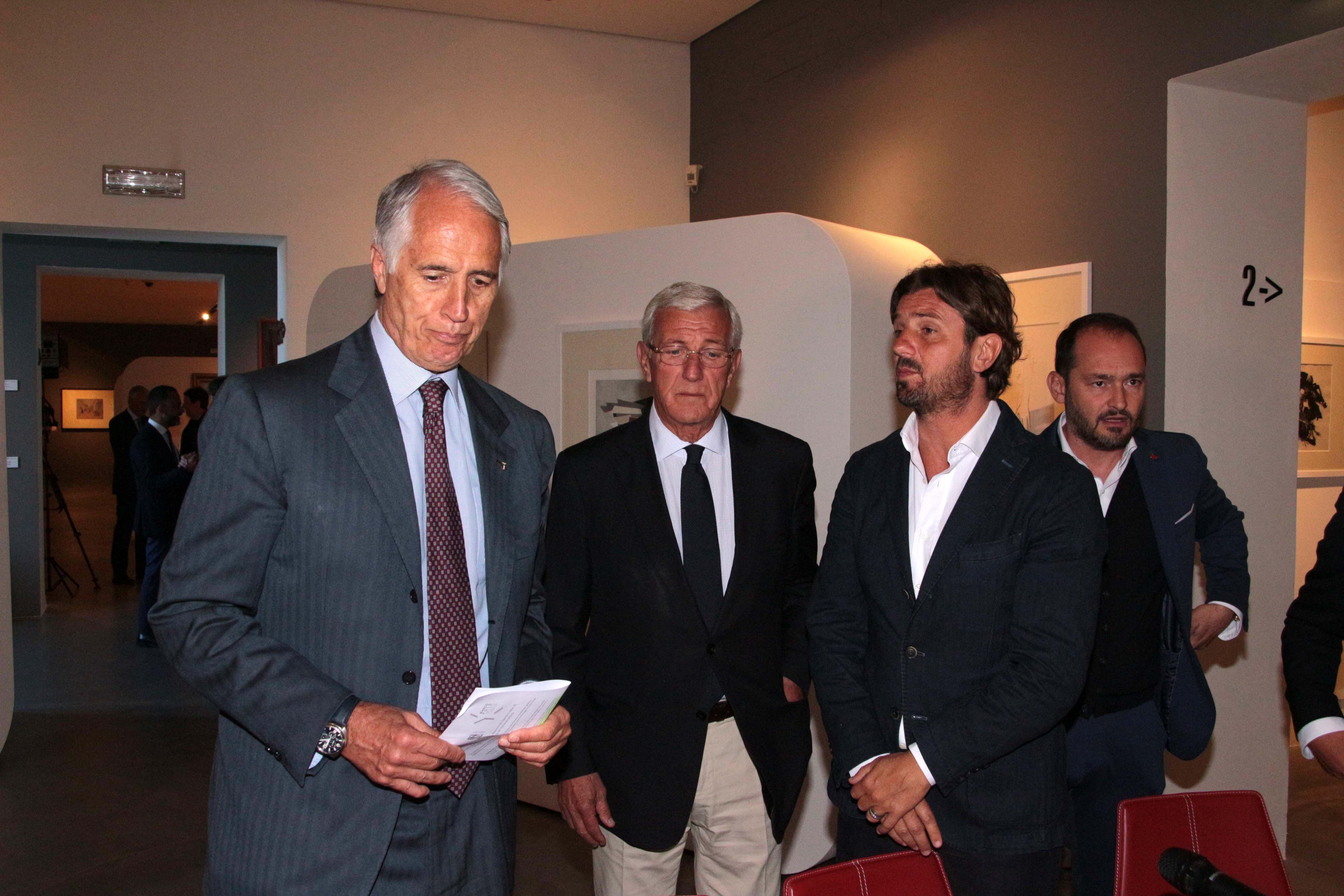 Il gotha del calcio dà il via a Viareggio al centro sportivo della famiglia Lippi 