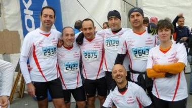 Podisti del Cral Del Rosso in luce nella Maratona