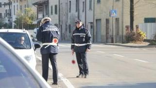 Controlli dei vigili e sotto la centralina