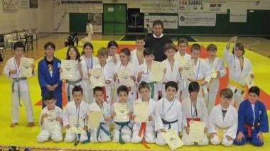I ragazzi del Progetto giovani talenti pratesi premiati per il loro impegno nel judo