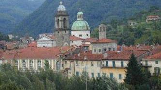 Jacopo Ferri e, sopra, Pontremoli