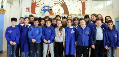 Il presepe murale e i ragazzi della scuola della Bagaglione 