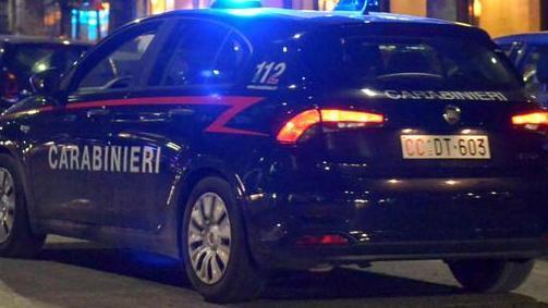 Un’auto di servizio dei carabinieri