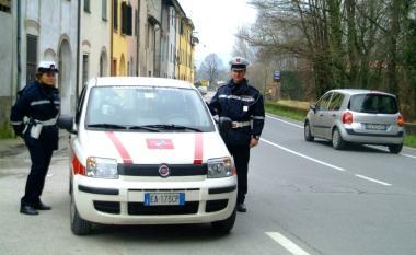 Vigili urbani in via Pisana 