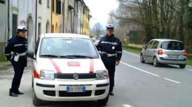 Vigili urbani in via Pisana