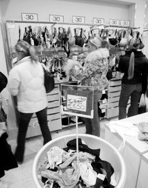 Corsa all’acquisto durante i saldi