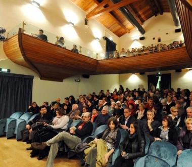 La platea del teatro Verdi di San Vincenzo 