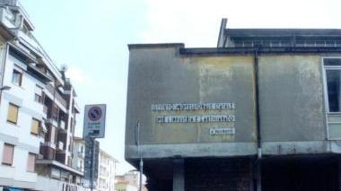 L’ex sede dell’Ipsia Pacinotti di nuovo in vendita