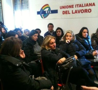 Le dipendenti dellex Gruppo Flowers in assemblea 