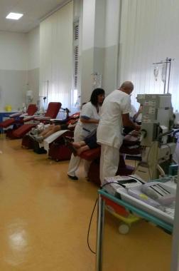 <strong>AL LAVORO.</strong> Infermieri e operatori in reparto (foto di repertorio)