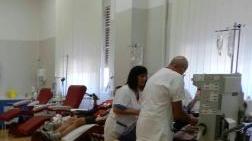 <strong>AL LAVORO.</strong> Infermieri e operatori in reparto (foto di repertorio)