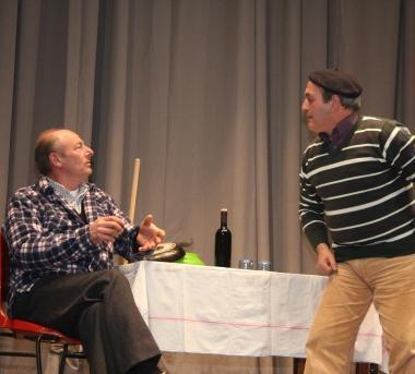 Due scene degli spettacoli dei rioni per la rassegna di teatro dialettale  