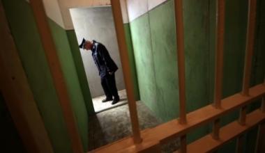 Detenuto chiede il permesso: «Fatemi vedere la suocera»