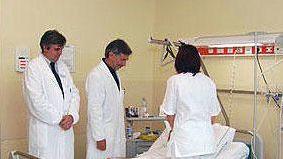 Medici in visita in corsia (foto archivio)