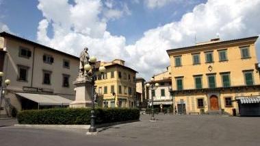 Il luogo simbolo di Fucecchio, piazza Montanelli