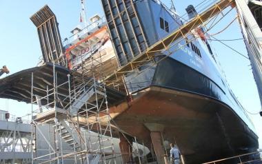 <b>BACINO.</b> Lintervento su una delle due navi dellarmatore sardo Nieddu nel Bacino Galleggiante 
