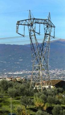 Un traliccio Enel La societ&agrave; si difende 