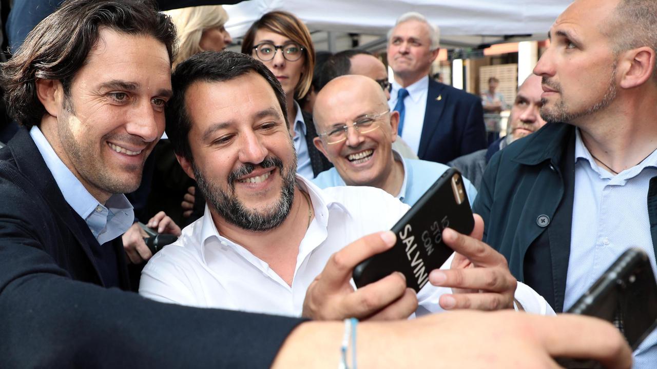 Matteo Salvini con Luca Toni oggi a Modena