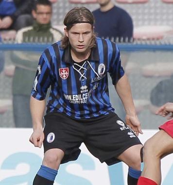 A destra Samuele Sereni che da ieri ha lasciato Pisa per Mantova   