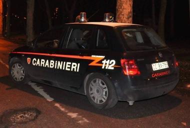 La macchina dei carabinieri a Rosignano 