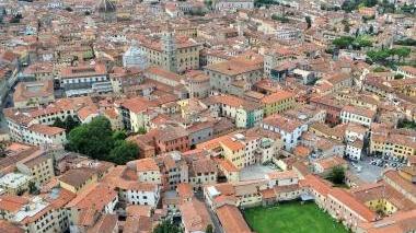 Una veduta aerea della città