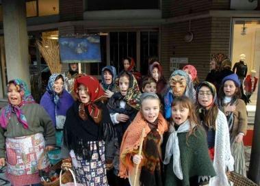I ragazzi della Doganella in una rievocazione della Befana 