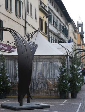 Il gazebo del bar-caff&egrave; J &amp; G di piazza del Comune 