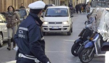 Due vigili al loro ultimo giorno di lavoro fermano un borseggiatore