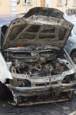 <b>CIRCO NERO </b>Lo spettacolo di fuoco allinterno del PalaLivorno Alla festa migliaia di giovani da tutta la Toscana  